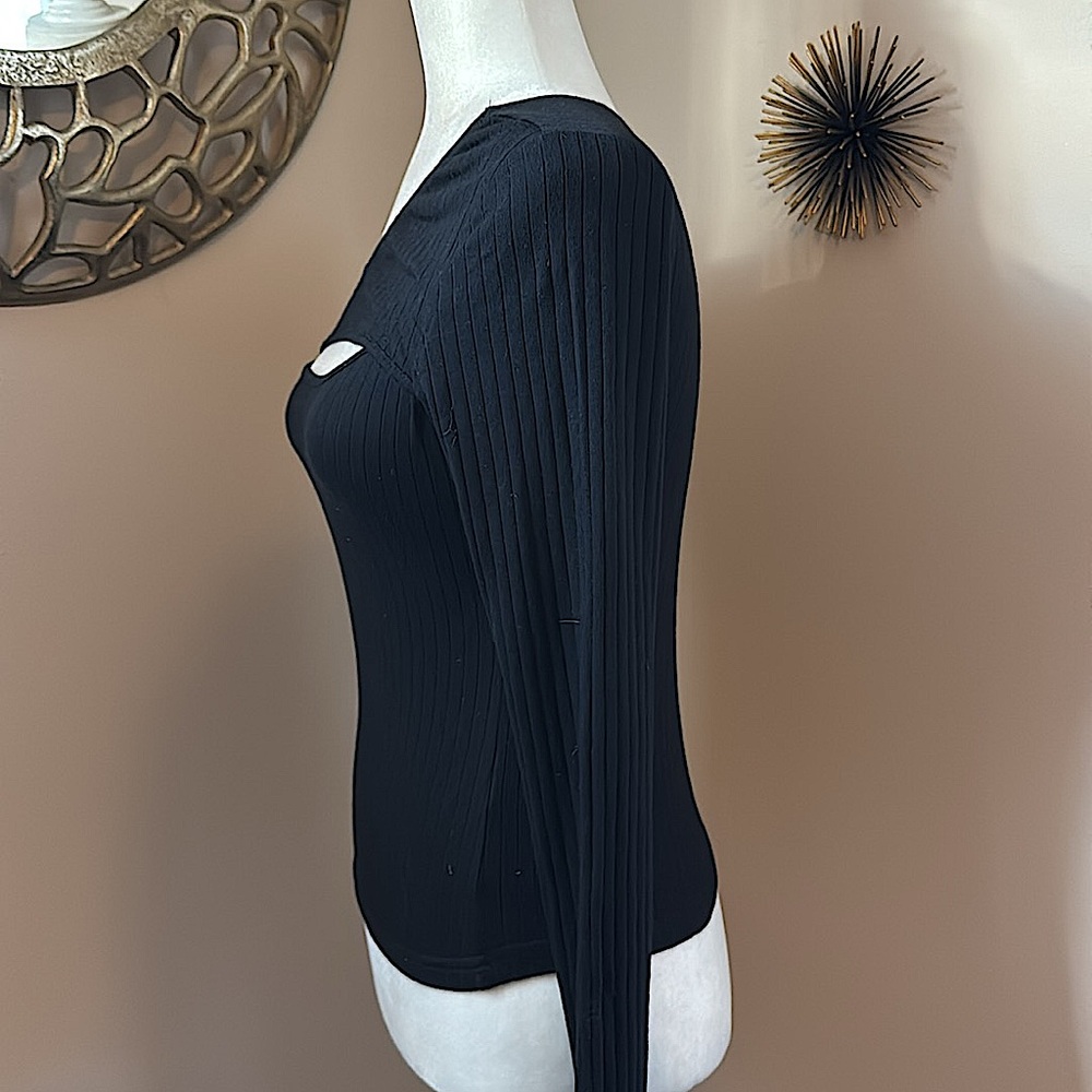 Black Ribbed One Sleeve Top - Picture 5 of 5